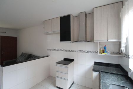 Casa de condomínio à venda com 102m², 2 quartos e 1 vagaCozinha e Área de Serviço