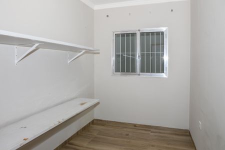 Casa à venda com 144m², 2 quartos e 2 vagasEscritório