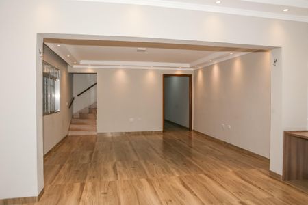 Casa à venda com 144m², 2 quartos e 2 vagasSala