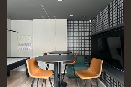 Studio para alugar com 27m², 1 quarto e sem vaga Studio para alugar com 27m², 1 quarto e sem vagaSala de Jogos