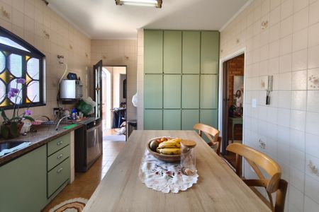 Casa à venda com 200m², 4 quartos e 4 vagasCozinha