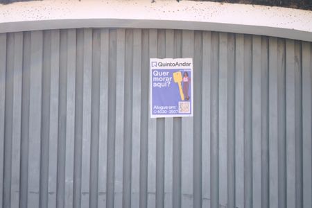 Casa à venda com 200m², 4 quartos e 4 vagasPLACA INSTALADA NA FACHADA