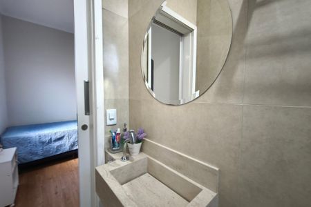 Casa à venda com 200m², 4 quartos e 4 vagasBanheiro Suíte 2