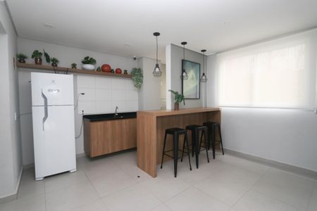Apartamento para alugar com 38m², 2 quartos e sem vagaÁrea comum - Salão de festas