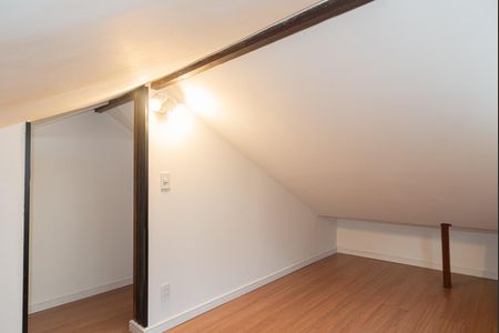 Studio à venda com 39m², 1 quarto e sem vagaSótão