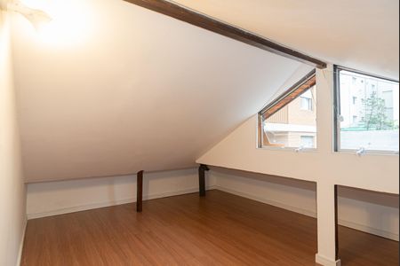 Studio à venda com 39m², 1 quarto e sem vagaSótão