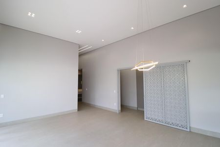 Casa de Condomínio para alugar com 4 quartos, 230m² em Granja Marileusa, Uberlândia