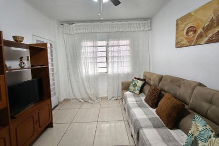 Casa para alugar com 300m², 3 quartos e 2 vagas Casa para alugar com 300m², 3 quartos e 2 vagasSala