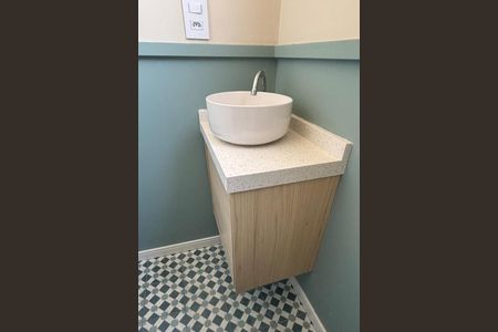 Apartamento à venda com 88m², 2 quartos e 2 vagasBanheiro de serviço 