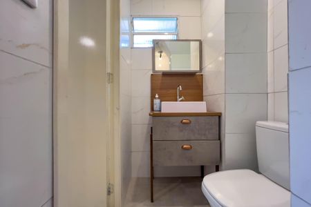 Banheiro de apartamento para alugar com 2 quartos, 39m² em Vila Mariana, São Paulo