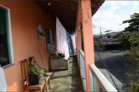 Casa à venda com 250m², 2 quartos e 2 vagasVaranda