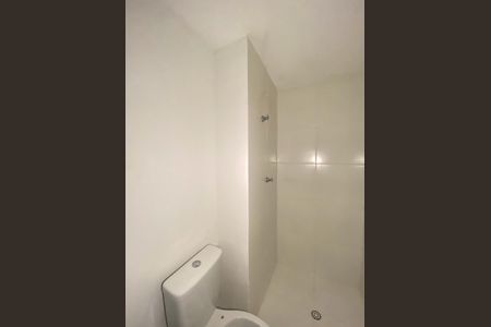 Studio à venda com 48m², 1 quarto e sem vaga Studio à venda com 48m², 1 quarto e sem vagaBanheiro