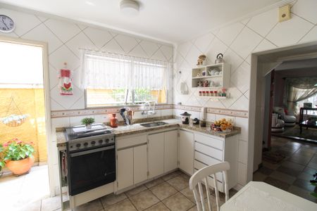 Casa de condomínio à venda com 220m², 3 quartos e 2 vagasCozinha