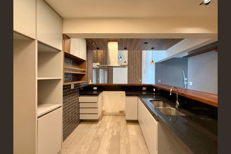 Apartamento à venda com 161m², 3 quartos e 3 vagasCozinha 