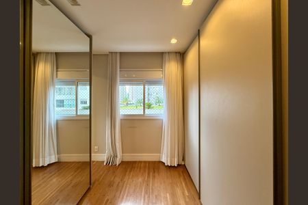 Apartamento à venda com 161m², 3 quartos e 3 vagasCloset Suíte 