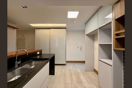 Apartamento à venda com 161m², 3 quartos e 3 vagasCozinha 