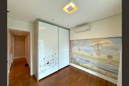 Apartamento à venda com 161m², 3 quartos e 3 vagasQuarto 2