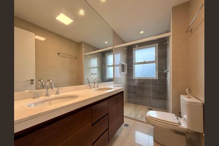 Apartamento à venda com 161m², 3 quartos e 3 vagasBanheiro 1 Suíte 