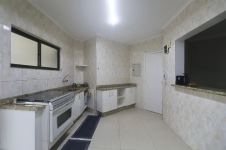 Apartamento para alugar com 134m², 3 quartos e 2 vagas Apartamento para alugar com 134m², 3 quartos e 2 vagasCozinha