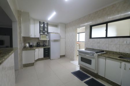 Apartamento para alugar com 134m², 3 quartos e 2 vagas Apartamento para alugar com 134m², 3 quartos e 2 vagasCozinha