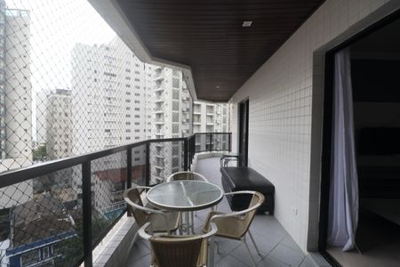 Apartamento para alugar com 134m², 3 quartos e 2 vagas Apartamento para alugar com 134m², 3 quartos e 2 vagasVaranda