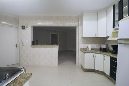 Apartamento para alugar com 134m², 3 quartos e 2 vagas Apartamento para alugar com 134m², 3 quartos e 2 vagasCozinha