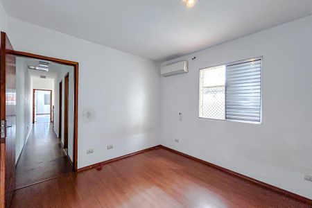 Casa à venda com 196m², 4 quartos e 3 vagasQuarto 2