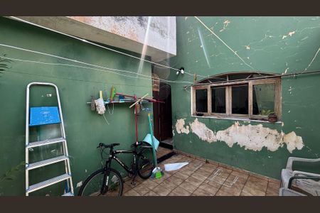 Casa à venda com 171m², 3 quartos e 3 vagasQuintal