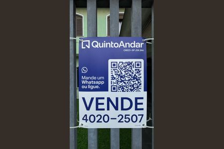 Casa à venda com 171m², 3 quartos e 3 vagasFachada