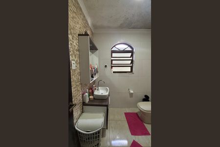 Casa à venda com 171m², 3 quartos e 3 vagasBanheiro da Suíte