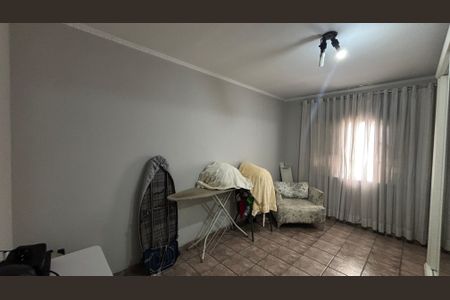Casa à venda com 171m², 3 quartos e 3 vagasQuarto 2
