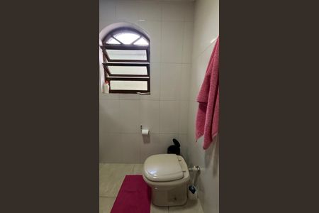Casa à venda com 171m², 3 quartos e 3 vagasBanheiro da Suíte