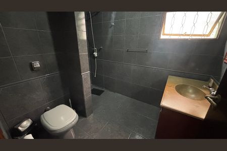 Casa à venda com 171m², 3 quartos e 3 vagasBanheiro