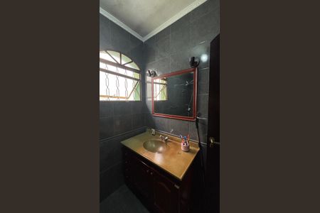 Casa à venda com 171m², 3 quartos e 3 vagasBanheiro