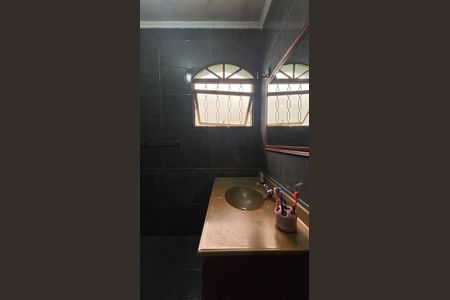 Casa à venda com 171m², 3 quartos e 3 vagasBanheiro