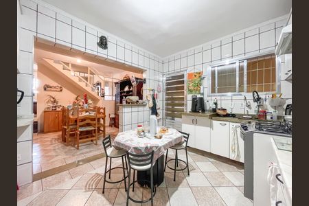 Casa à venda com 280m², 4 quartos e 2 vagasCopa e Cozinha