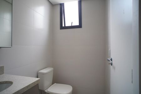 Banheiro Social de kitnet/studio para alugar com 1 quarto, 42m² em Independência, Porto Alegre
