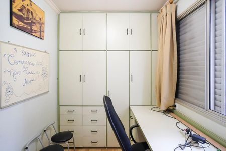 Apartamento à venda com 83m², 3 quartos e 2 vagasQuarto 3