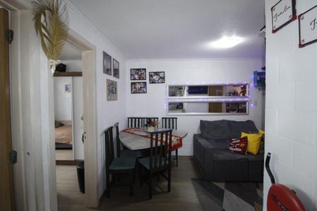 Sala de apartamento à venda com 2 quartos, 42m² em Rubem Berta, Porto Alegre