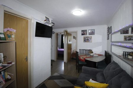 Sala de apartamento à venda com 2 quartos, 42m² em Rubem Berta, Porto Alegre