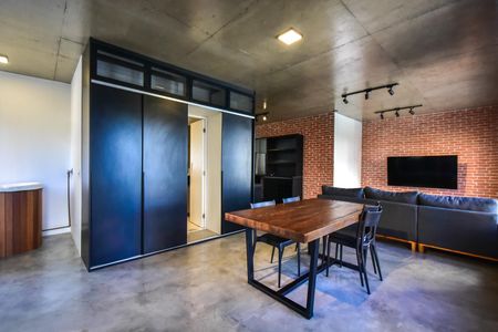 Sala de apartamento para alugar com 1 quarto, 70m² em Panamby, São Paulo