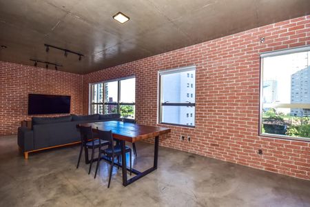 Sala de apartamento para alugar com 1 quarto, 70m² em Panamby, São Paulo