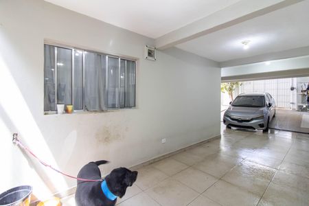 Casa à venda com 220m², 3 quartos e 4 vagas Casa à venda com 220m², 3 quartos e 4 vagasGaragem