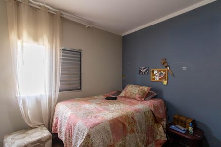 Casa à venda com 220m², 3 quartos e 4 vagas Casa à venda com 220m², 3 quartos e 4 vagasQuarto 2