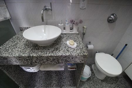 Apartamento à venda com 94m², 2 quartos e 1 vagaBanheiro da suíte