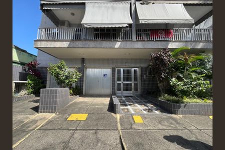 Apartamento à venda com 94m², 2 quartos e 1 vaga Apartamento à venda com 94m², 2 quartos e 1 vagaPlaca