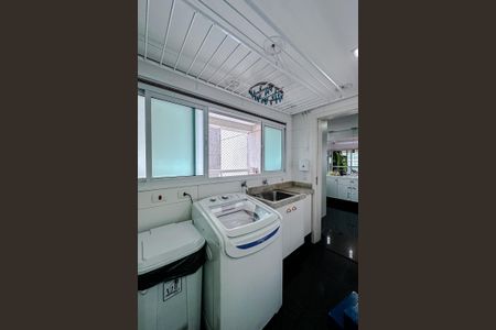 Apartamento para alugar com 188m², 3 quartos e 4 vagas Apartamento para alugar com 188m², 3 quartos e 4 vagasÁrea de Serviço