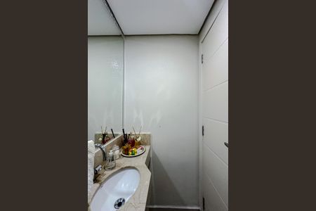 Apartamento para alugar com 188m², 3 quartos e 4 vagas Apartamento para alugar com 188m², 3 quartos e 4 vagasLavabo