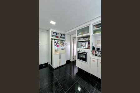 Apartamento para alugar com 188m², 3 quartos e 4 vagas Apartamento para alugar com 188m², 3 quartos e 4 vagasCozinha