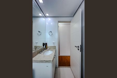 Apartamento para alugar com 188m², 3 quartos e 4 vagas Apartamento para alugar com 188m², 3 quartos e 4 vagasBanheiro da Suíte 2